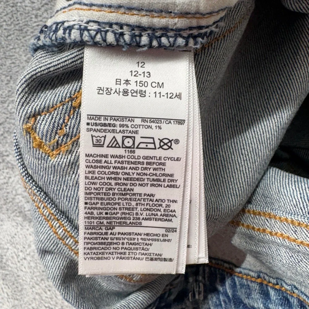 NWT‎ Gap Girlfriend Jeans Kids Size 12 Blue Distressed Adjustable WaistV